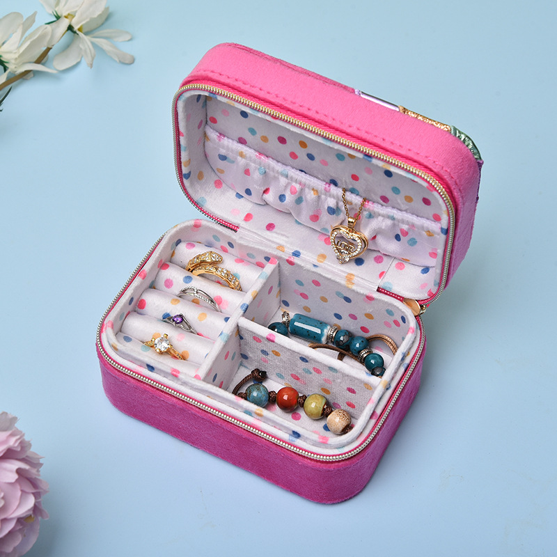 Portable velvet embroidered je – Embroidery Moisturizer recenzja i cena