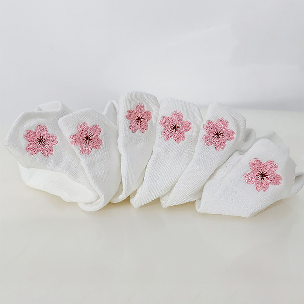6 pairs of white Ankle Socks w – Embroidery Moisturizer recenzja i cena