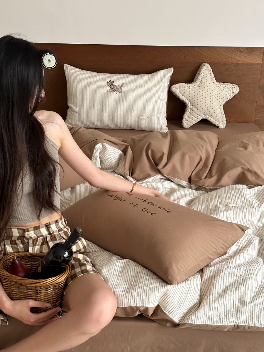 Autumn Aosphere Simple Coffee  – Embroidery Quilt Cover recenzja i cena