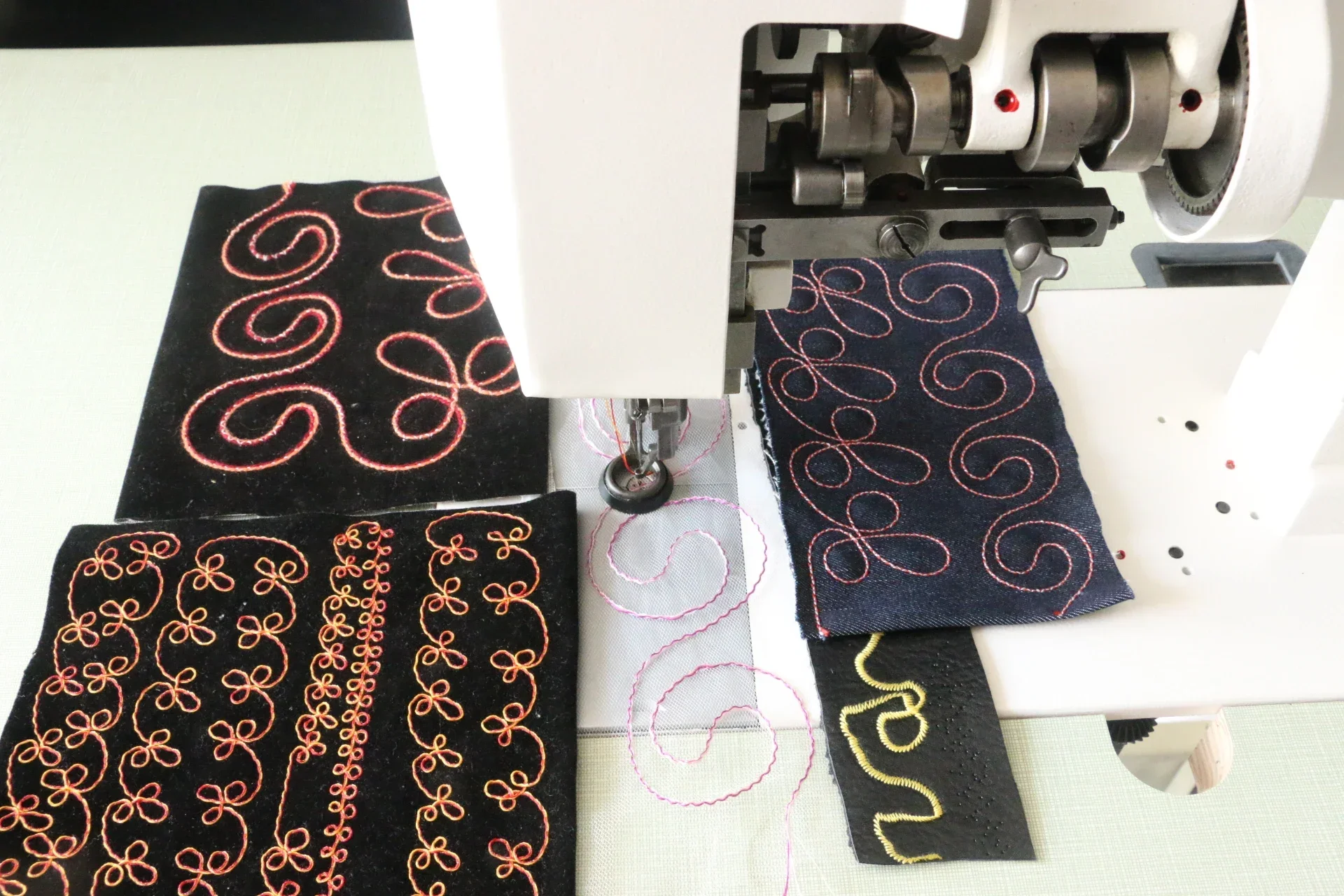 Hot sales DS-1121 Handle Opera – Embroidery Zig Zag Stitch recenzja i cena
