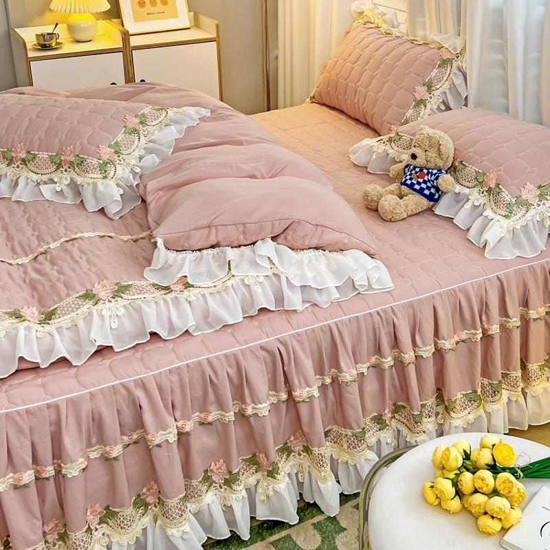 Pink Korean Princess Style Bed – Embroidery Quilt Cover recenzja i cena