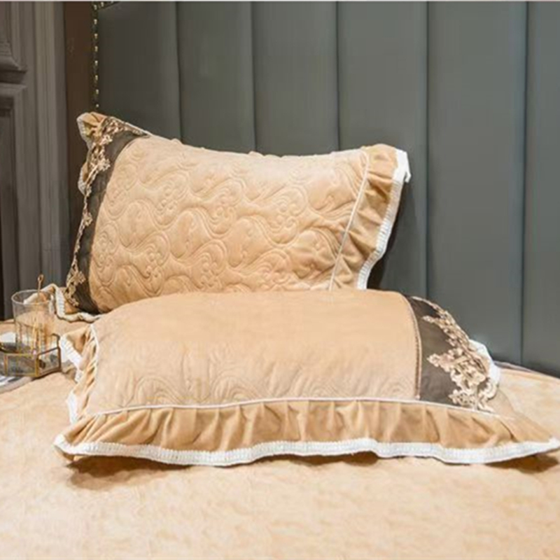 Luxury European Crystal Velvet – Embroidery Quilt Cover recenzja i cena